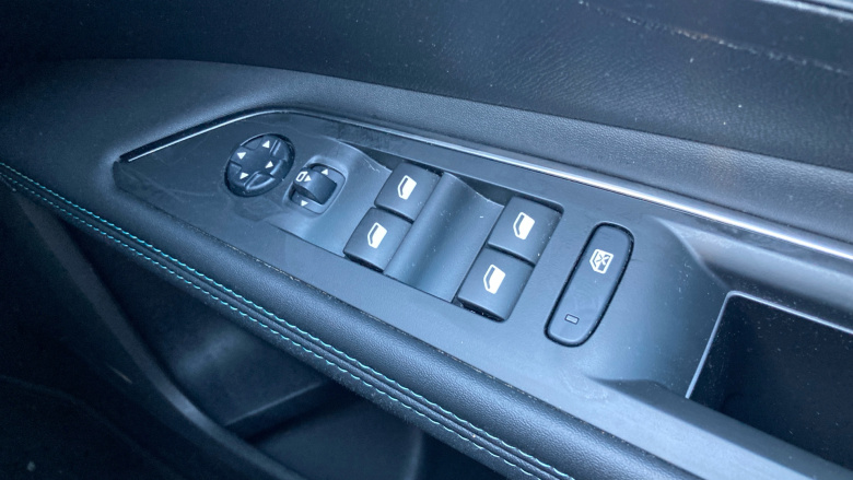 Peugeot 3008 1.2 PureTech Allure Premium 5dr Petrol Estate